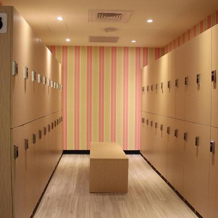 Hey Bear Capsule Hotel Taipei Exterior foto
